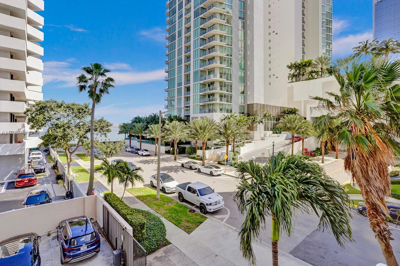 BAYSIDE TERRACE CONDO - Residential Lease