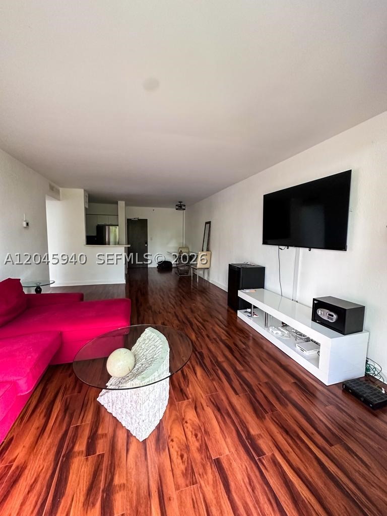 FLAMINGO SOUTH BEACH I CO - Residential