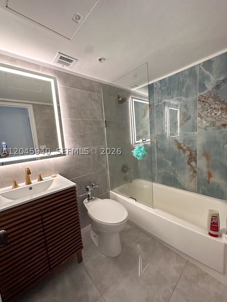 FLAMINGO SOUTH BEACH I CO - Residential