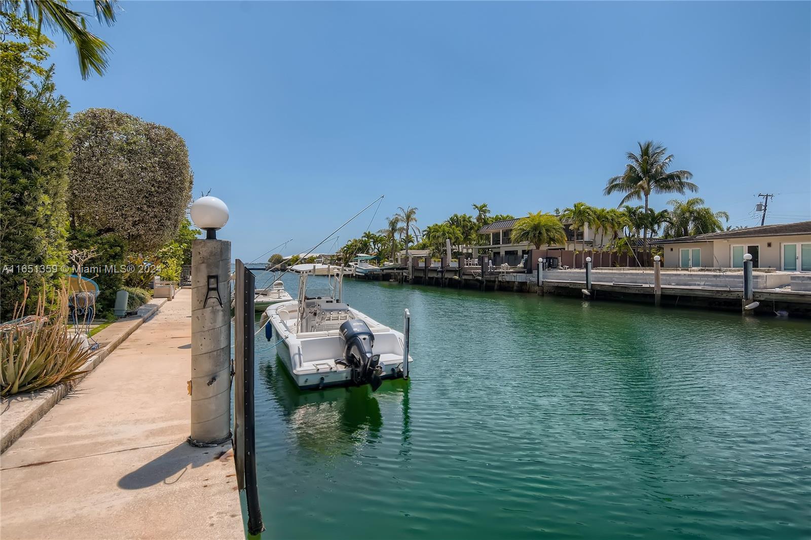 HARBOUR CLUB VILLAS CONDO - Residential Lease