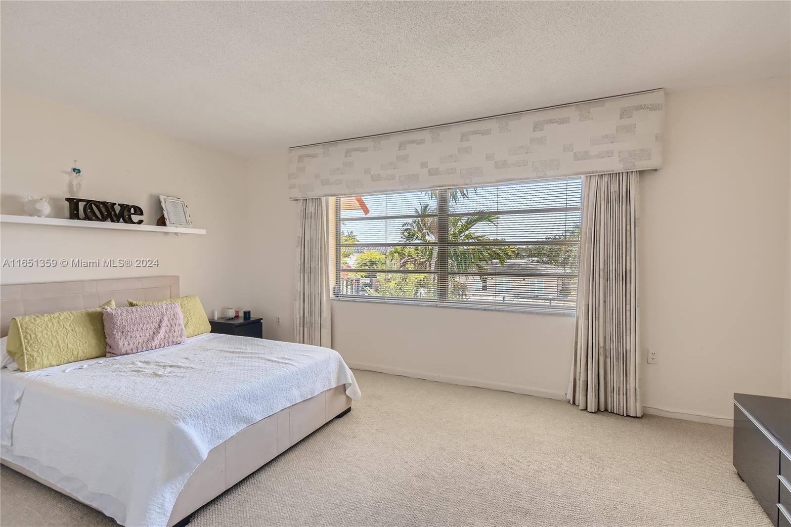HARBOUR CLUB VILLAS CONDO - Residential Lease