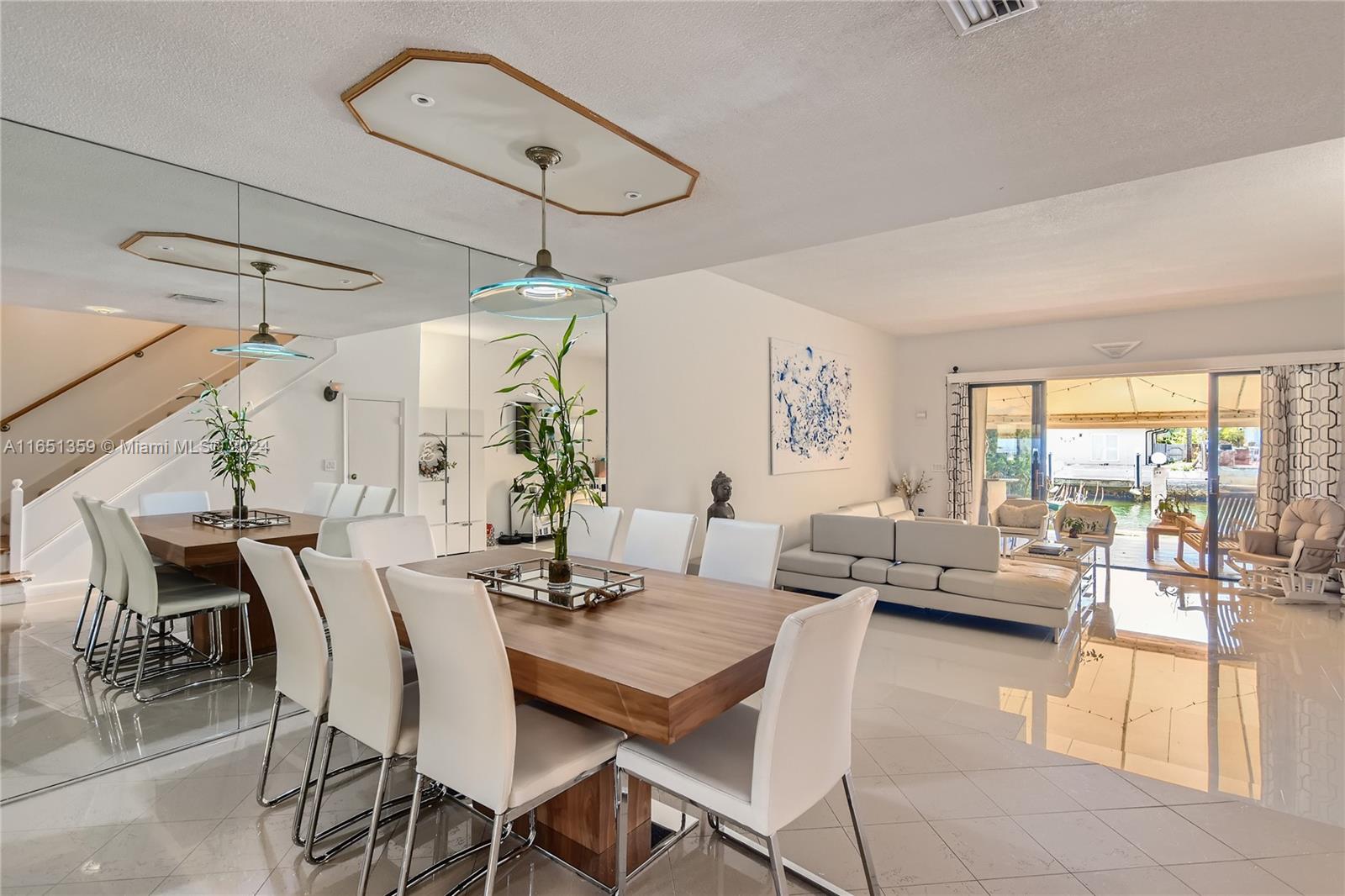 HARBOUR CLUB VILLAS CONDO - Residential Lease