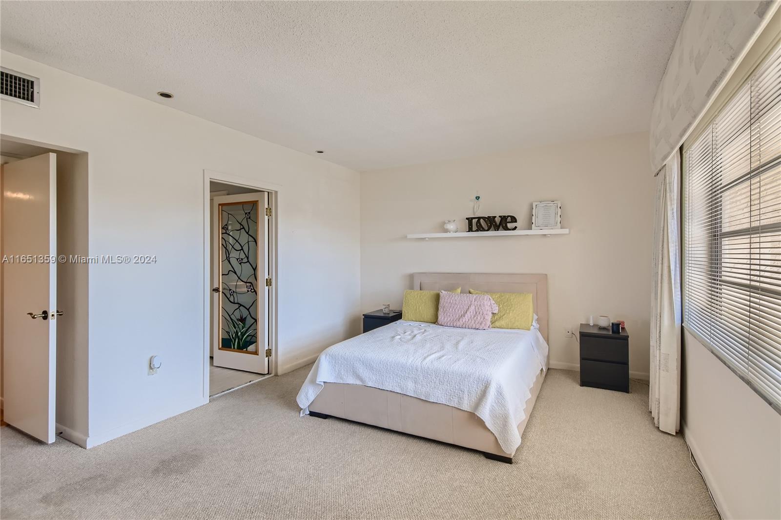 HARBOUR CLUB VILLAS CONDO - Residential Lease