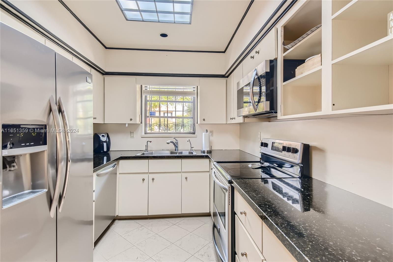 HARBOUR CLUB VILLAS CONDO - Residential Lease