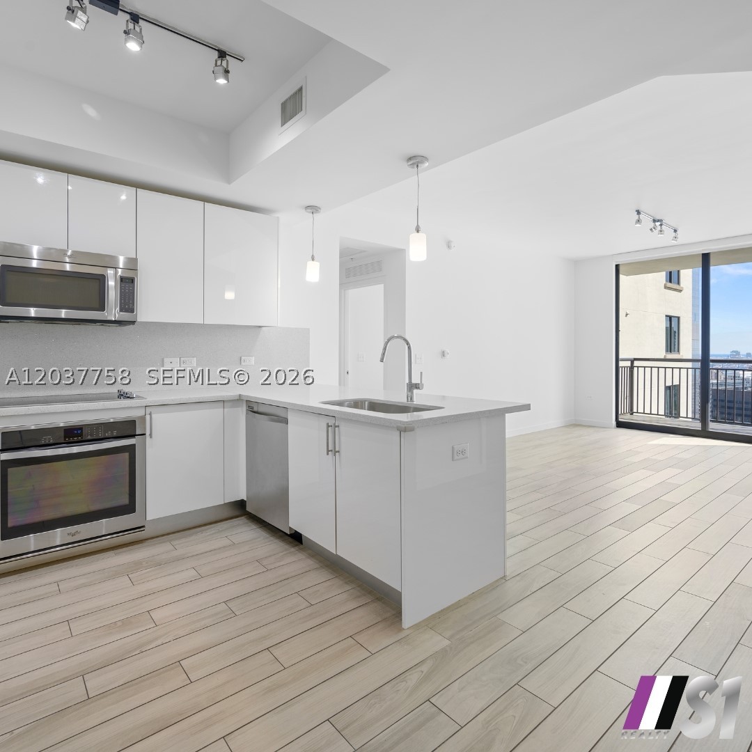 Rarely available 2-bedroom, 2-bath residence at Nine at Mary Brickell Village offering over 1,100 SF of living space and one of the most desirable split-bedroom floor plans in Brickell.

Located on the 15th floor, this bright and spacious residence features porcelain wood-look flooring throughout, a contemporary kitchen with quartz countertops, stainless steel appliances, full backsplash, in-unit washer and dryer, and walk-in closets in both bedrooms. The primary suite includes dual vanities and a soaking tub.

Enjoy the ultimate urban lifestyle with direct access to Mary Brickell Village and just a short walk to Brickell City Centre, MetroMover, restaurants, cafés, fitness studios, shopping, and nightlife.

Nine at Mary Brickell offers resort-style amenities including a pool deck, fitness center, resident lounge, 24-hour concierge, and valet service.