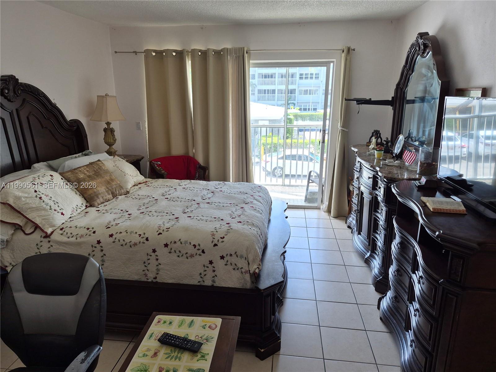 THIRD GULFSTREAM GARDEN - Residential