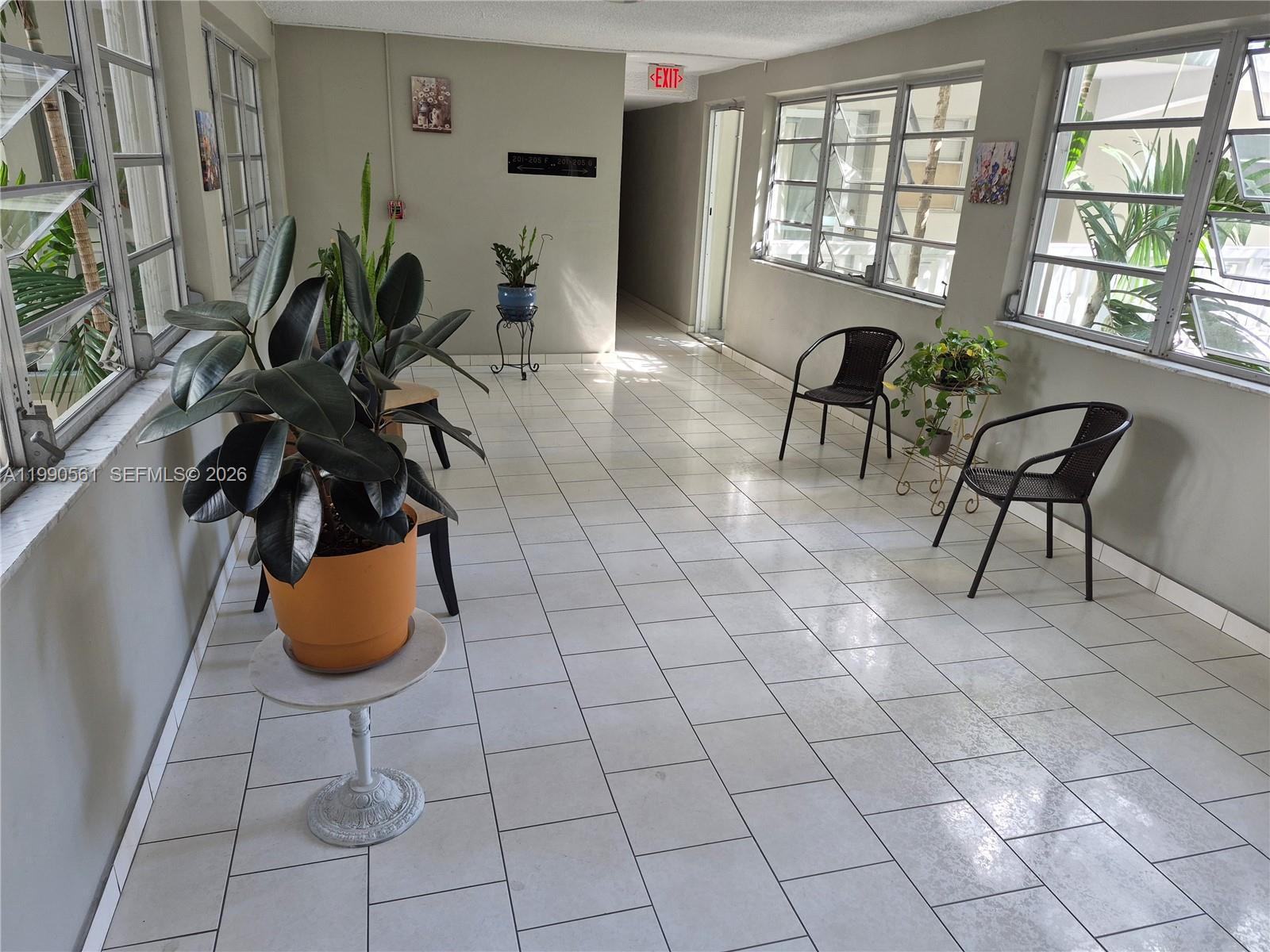THIRD GULFSTREAM GARDEN - Residential