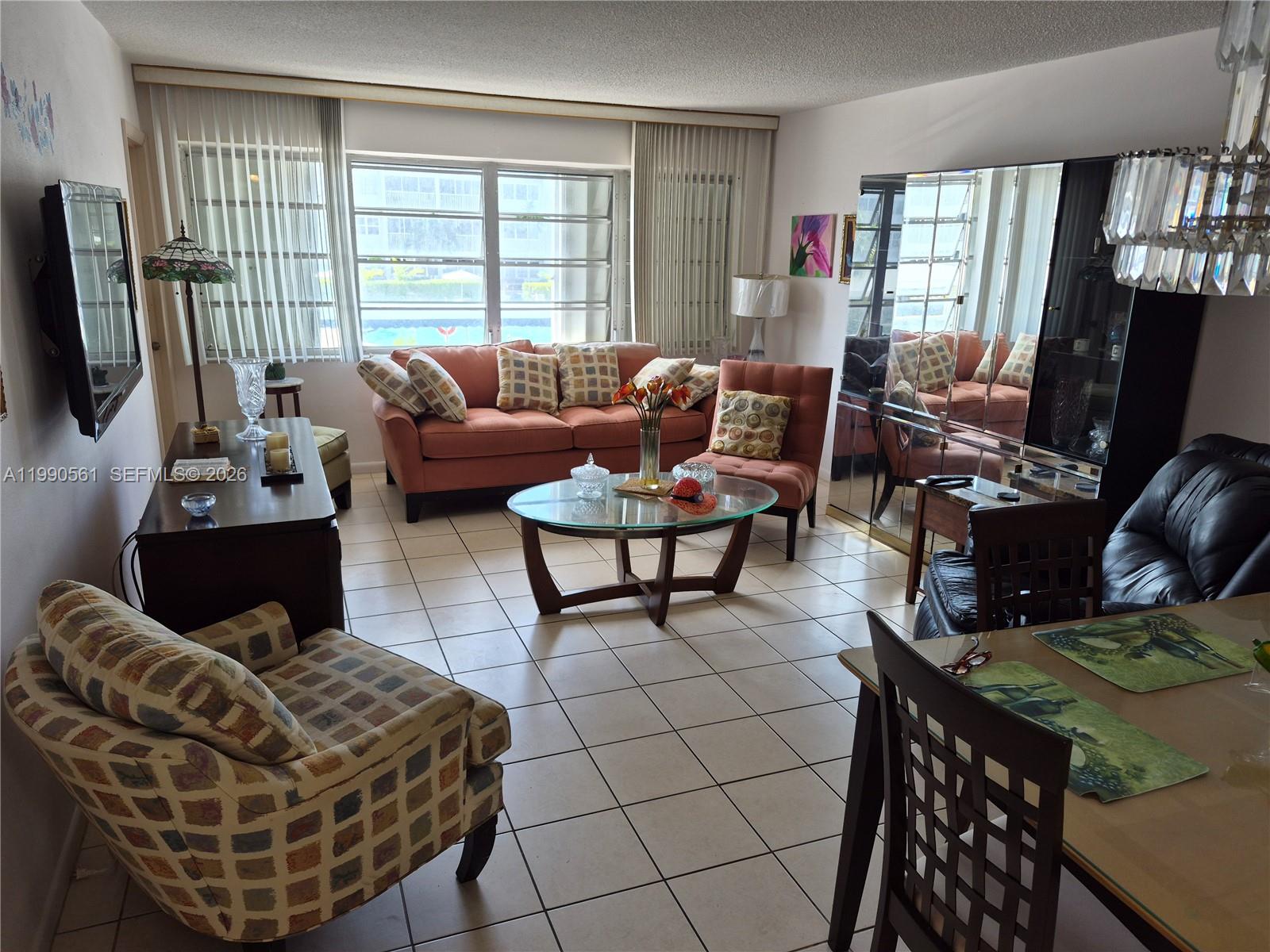 THIRD GULFSTREAM GARDEN - Residential