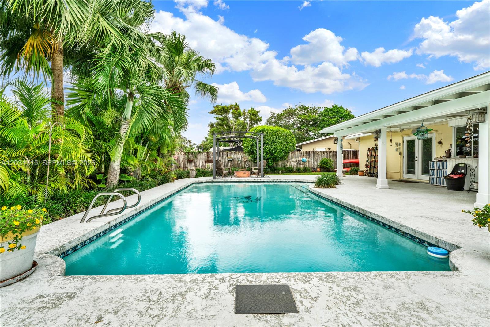 BEL AIRE - Residential