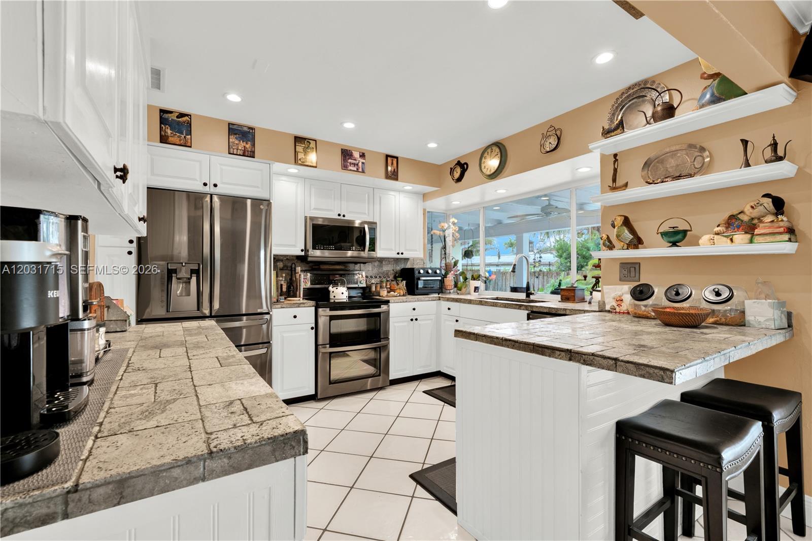 BEL AIRE - Residential