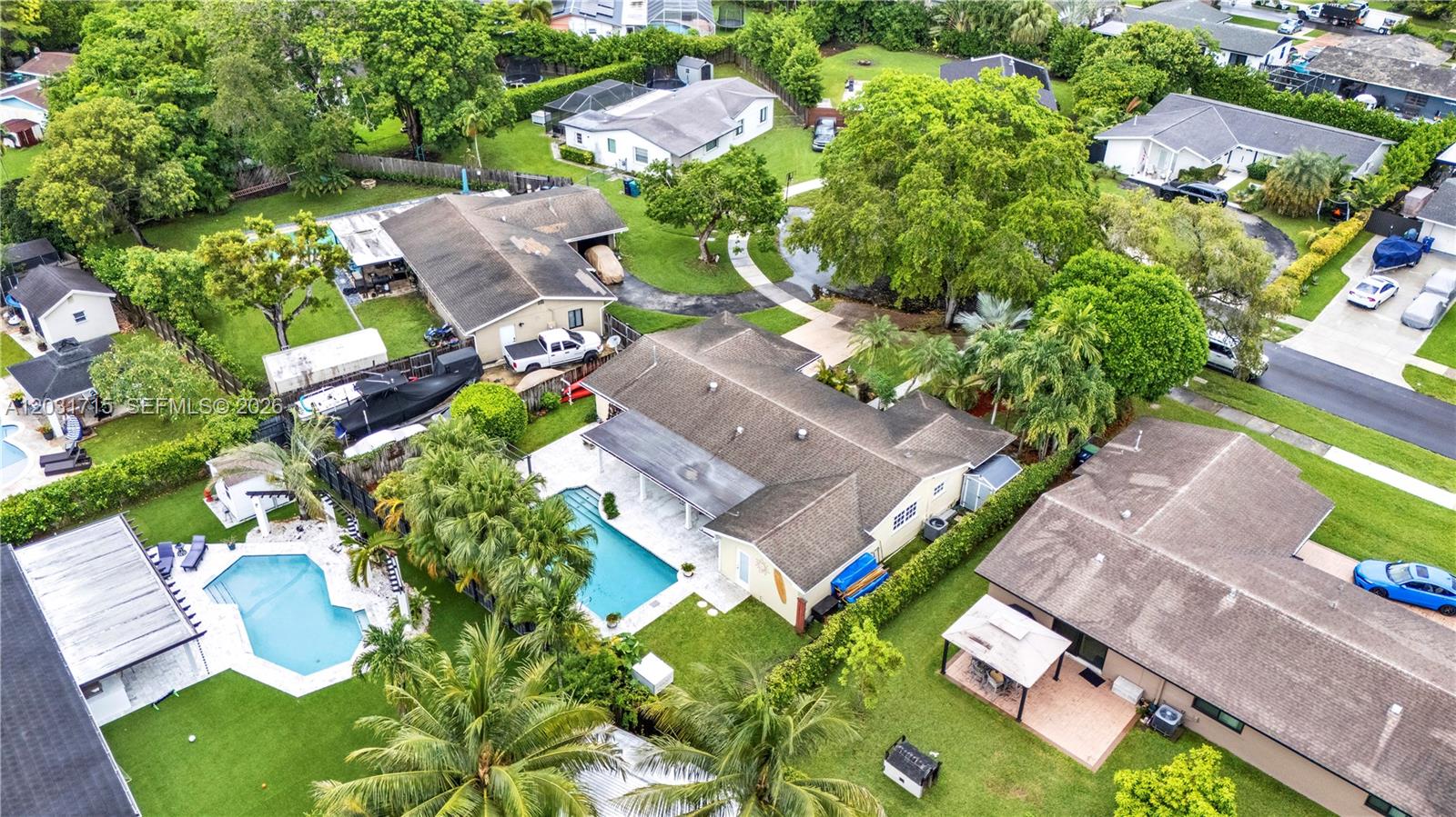 BEL AIRE - Residential