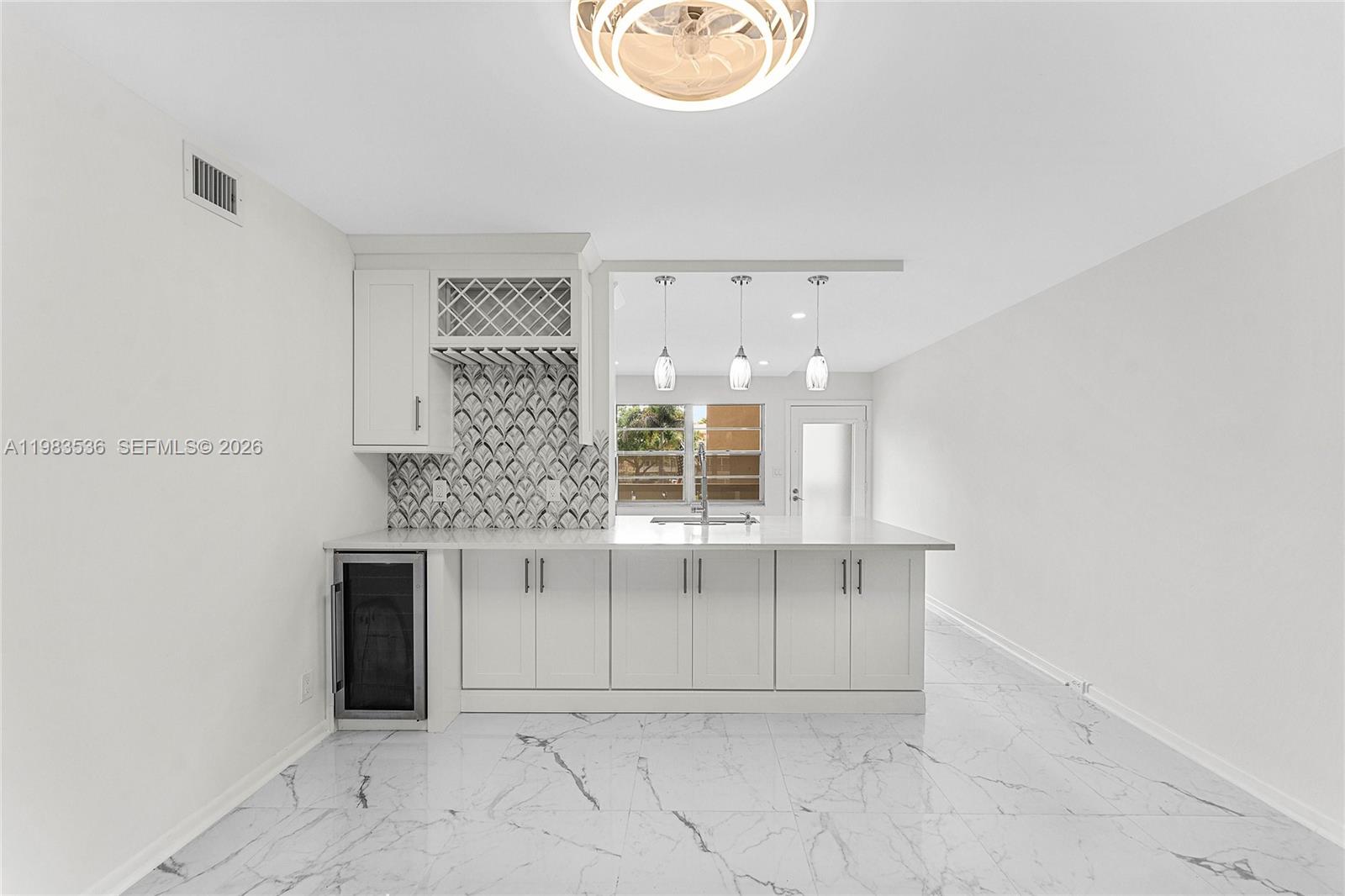 LUCAYA VILLAGE 1-C CONDO - Residential