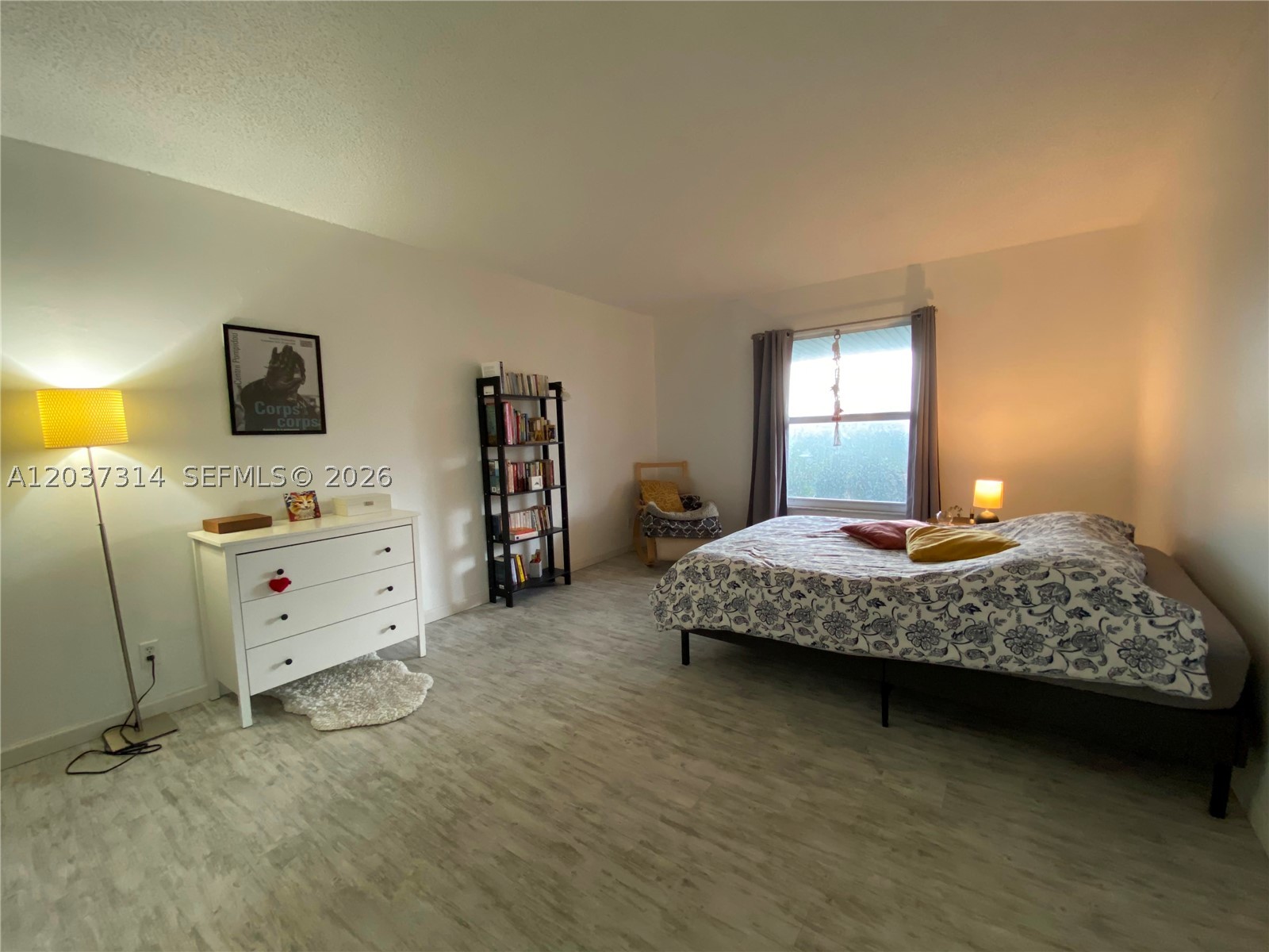 NEWPORT CONDO - Residential
