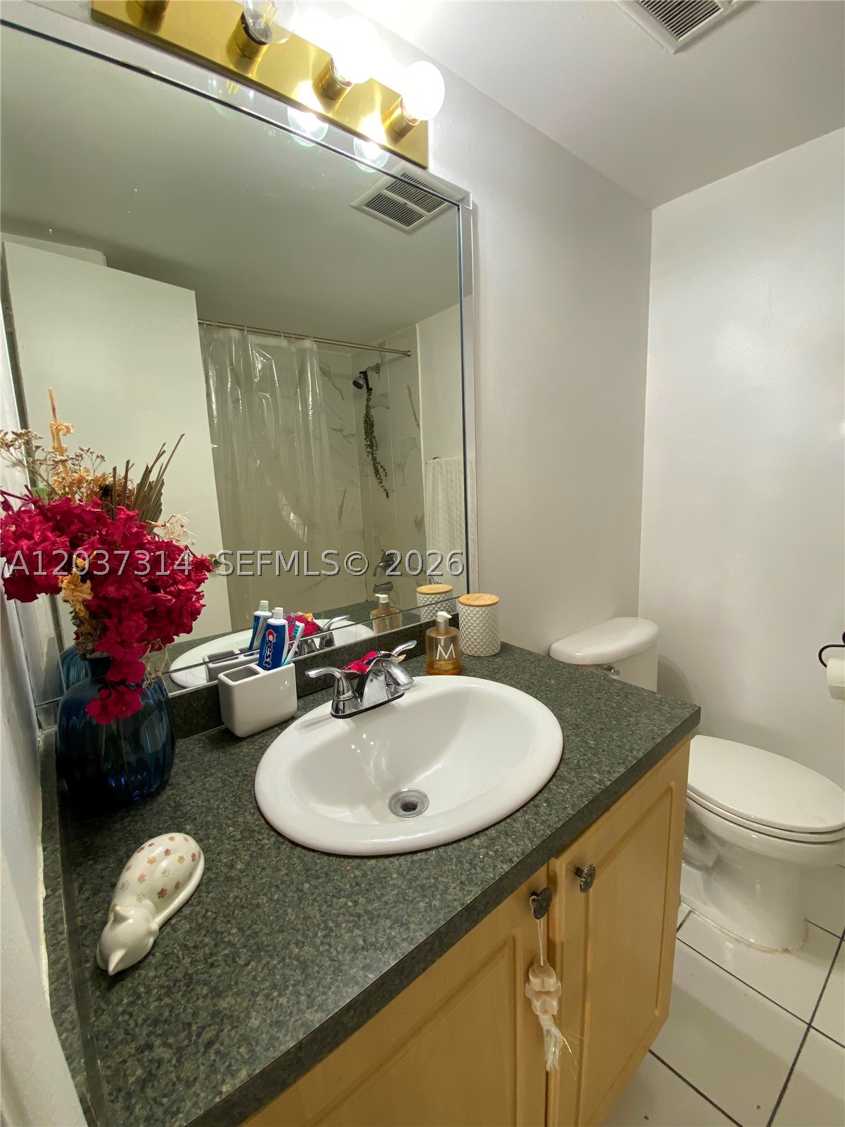 NEWPORT CONDO - Residential