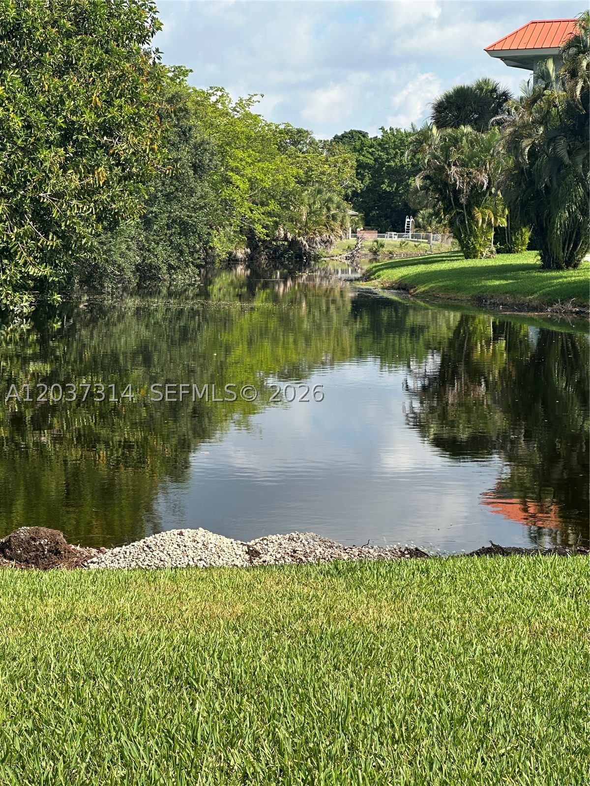 NEWPORT CONDO - Residential