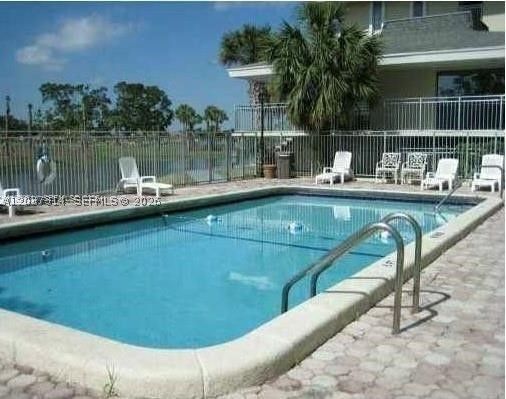 NEWPORT CONDO - Residential