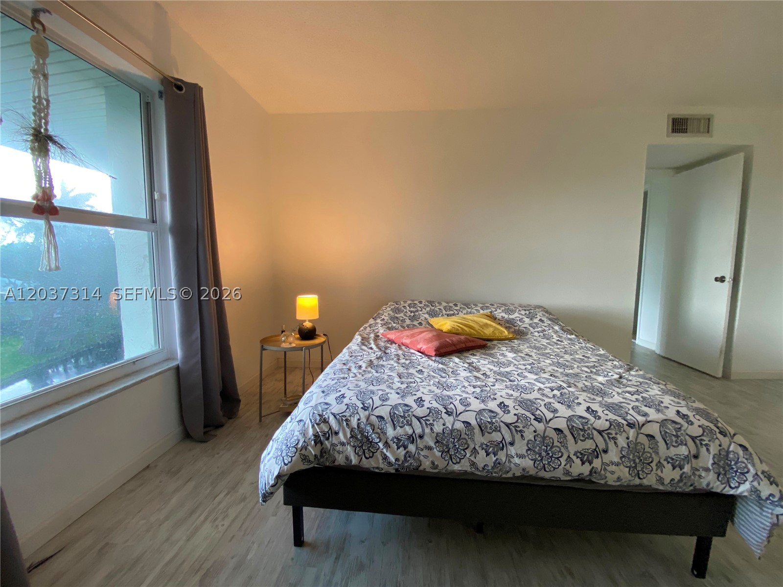 NEWPORT CONDO - Residential