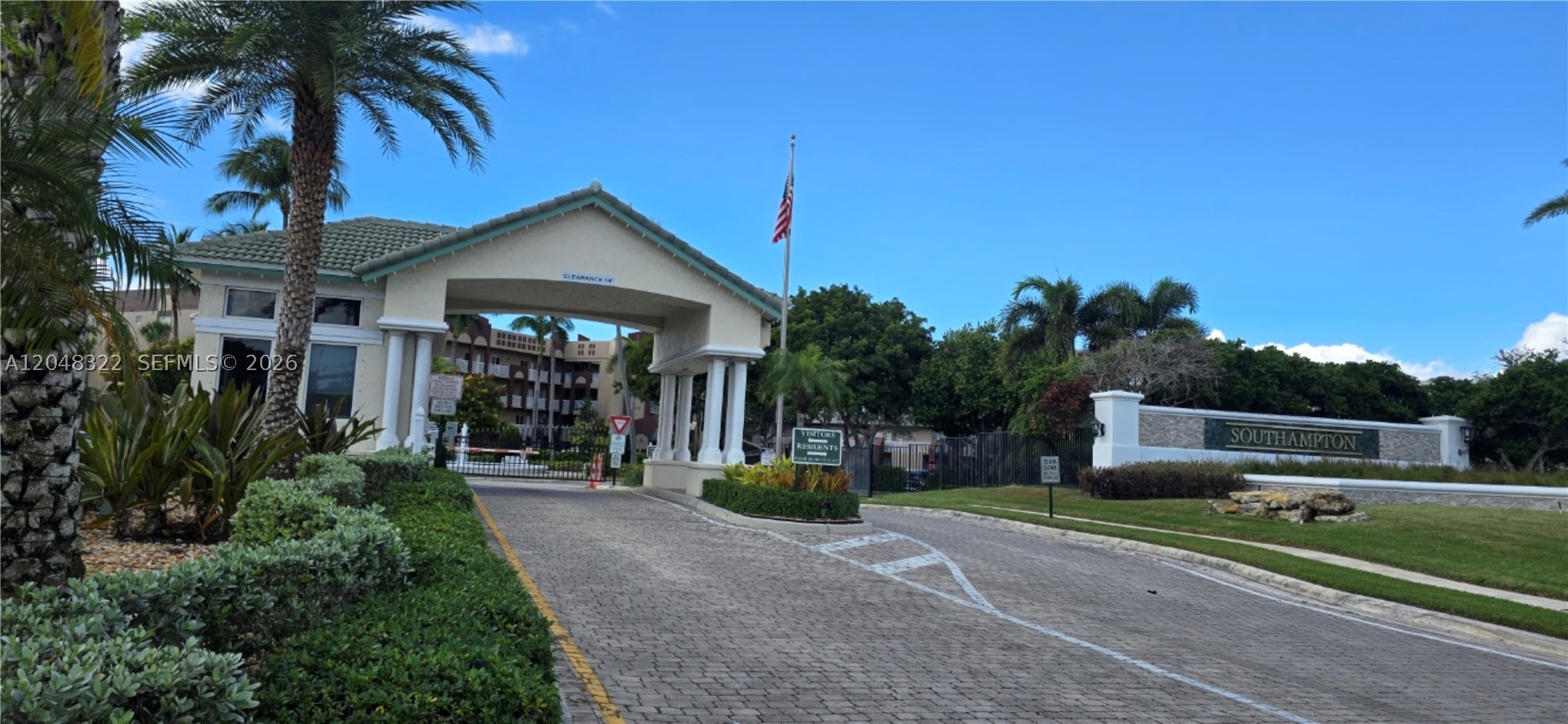 SOUTHAMPTON CONDOMINIUM J - Residential