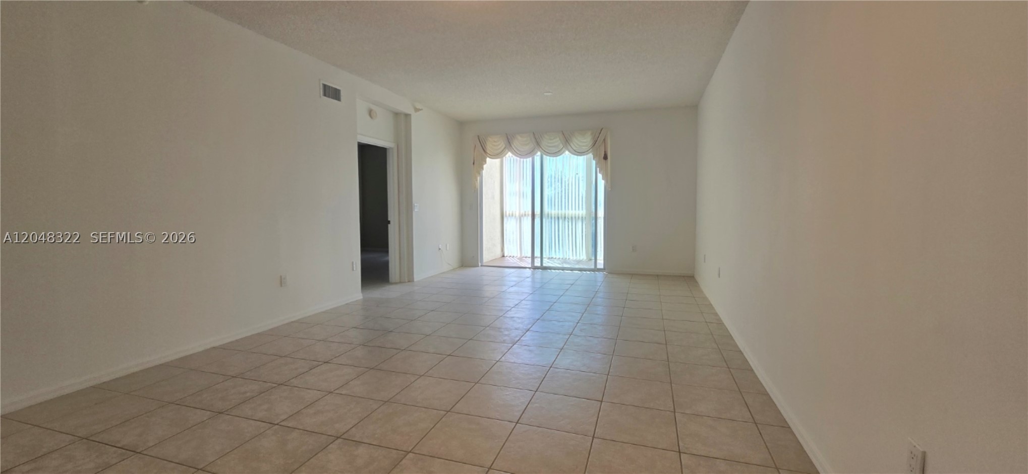 SOUTHAMPTON CONDOMINIUM J - Residential