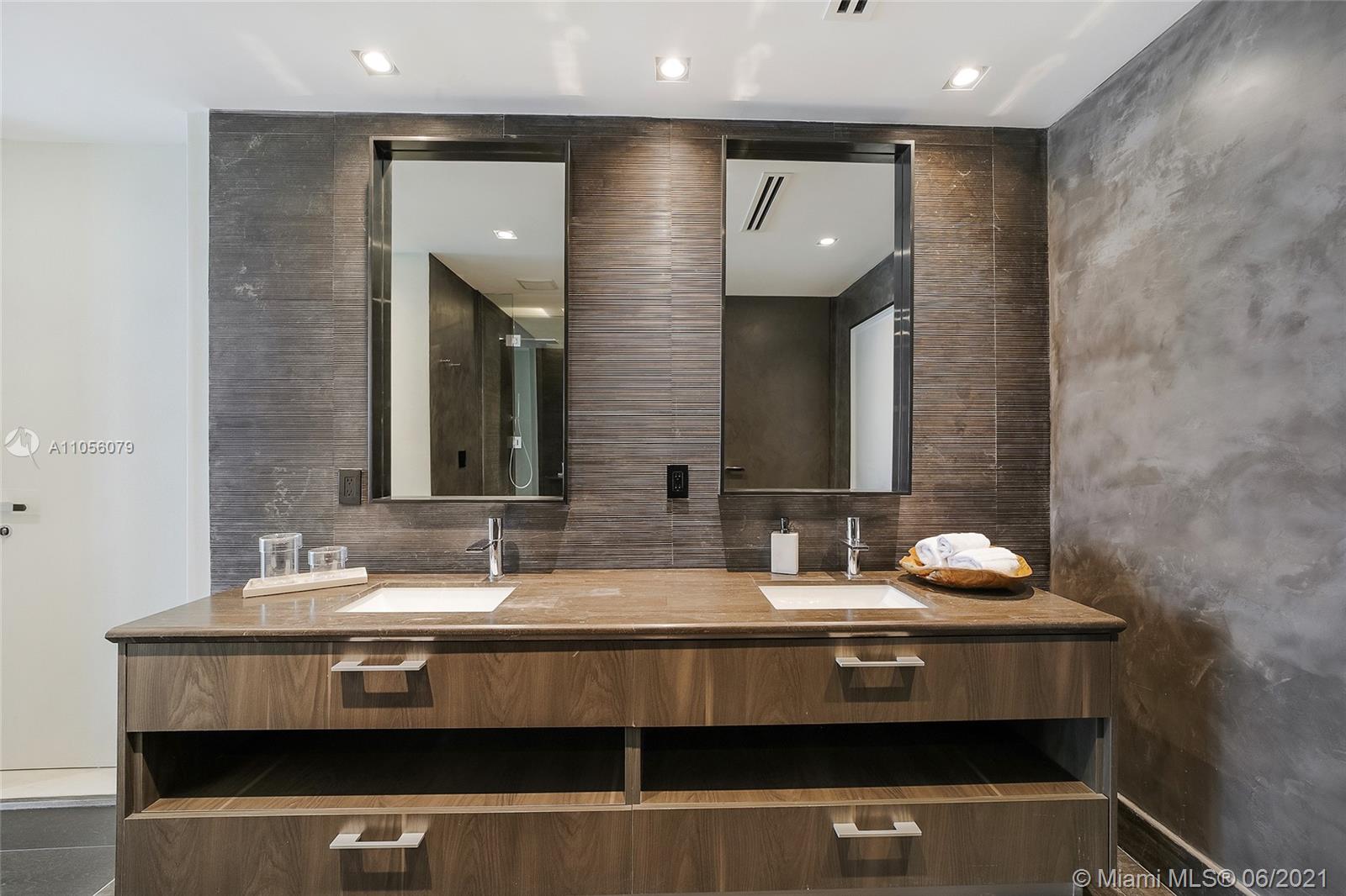 PARAISO BAY CONDO - Residential