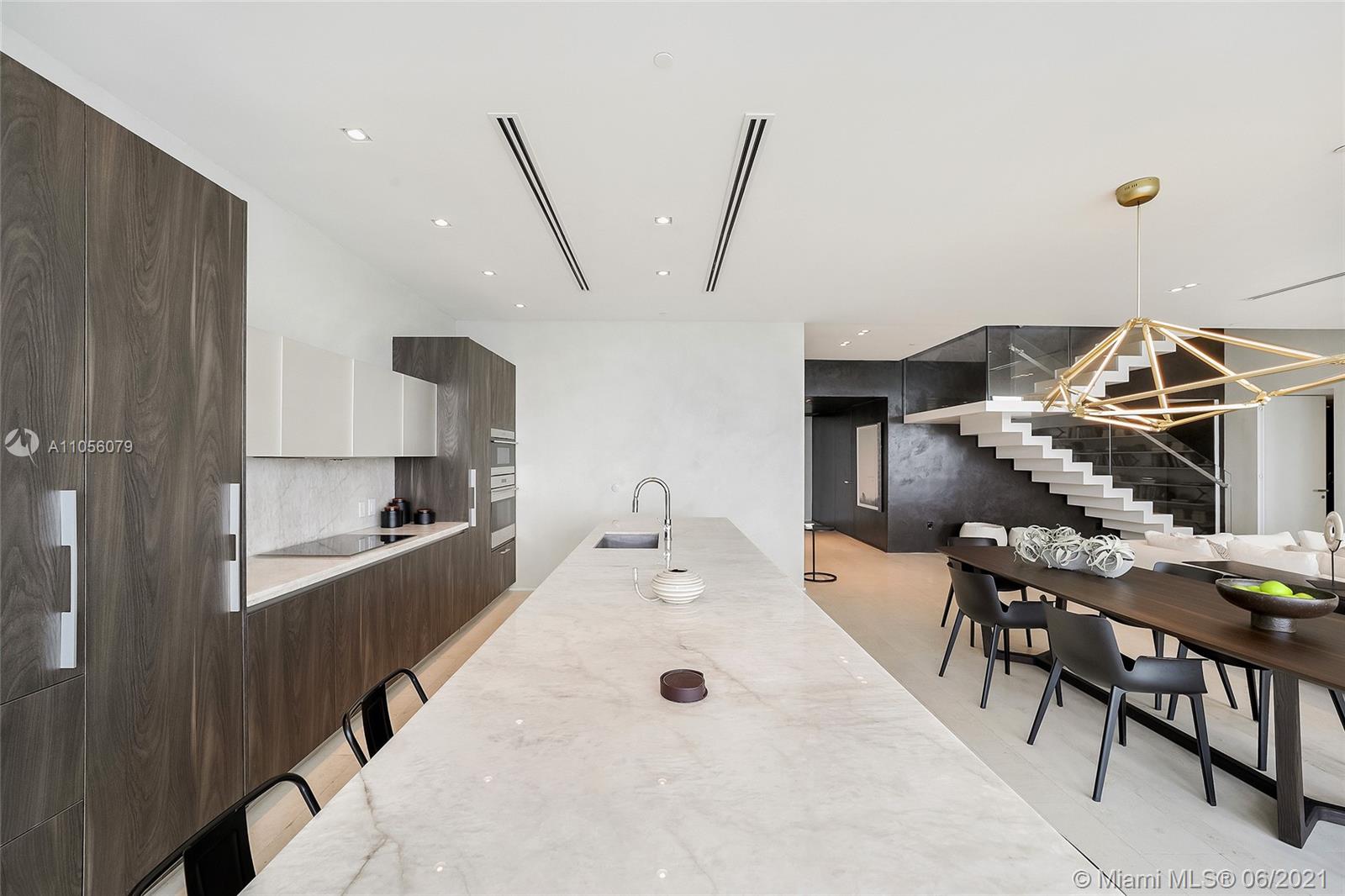 PARAISO BAY CONDO - Residential