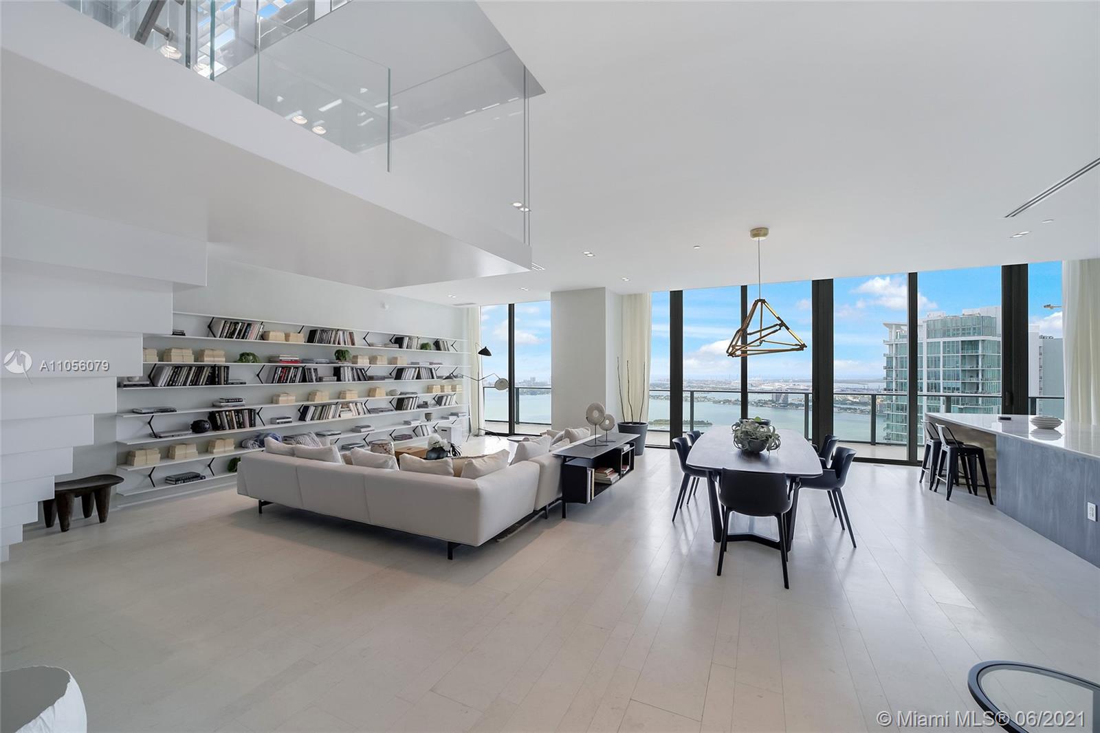 PARAISO BAY CONDO - Residential