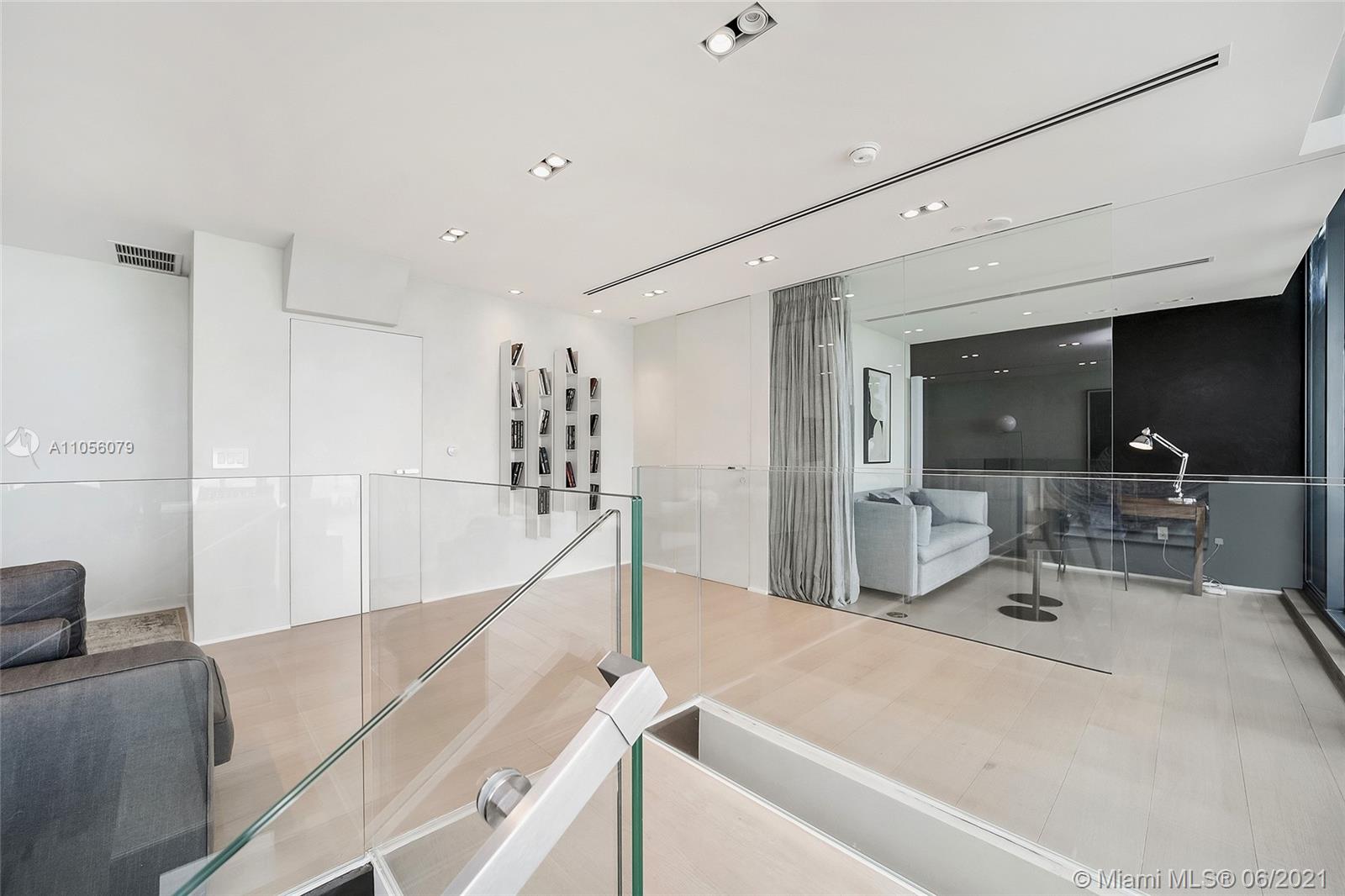 PARAISO BAY CONDO - Residential