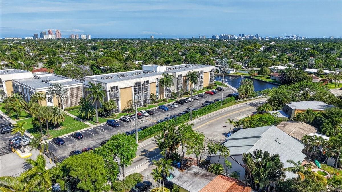 RIVER SHORES CONDO - Residential