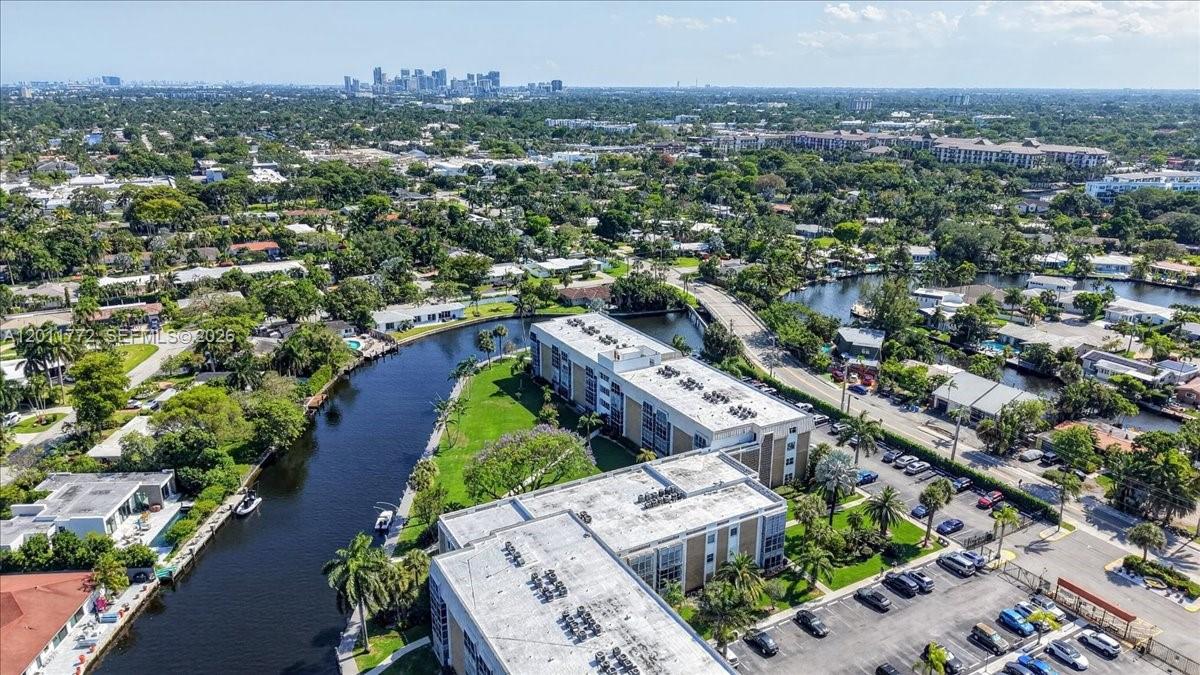 RIVER SHORES CONDO - Residential