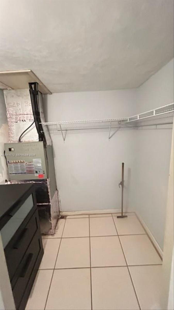 RIVER SHORES CONDO - Residential