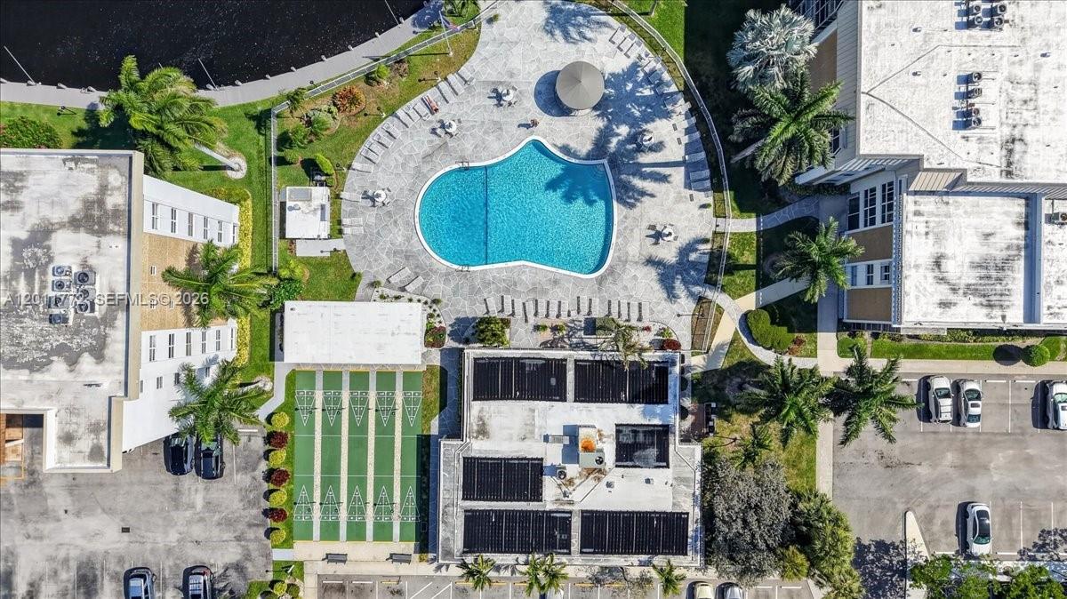 RIVER SHORES CONDO - Residential