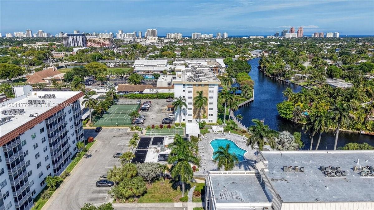 RIVER SHORES CONDO - Residential