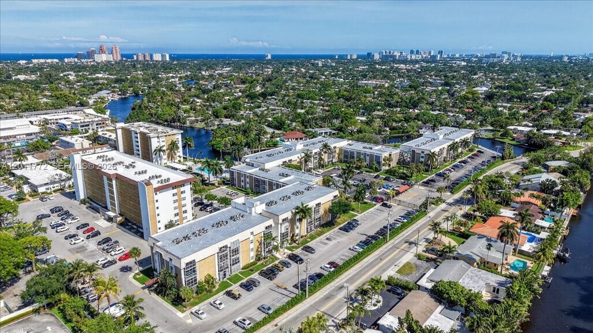 RIVER SHORES CONDO - Residential