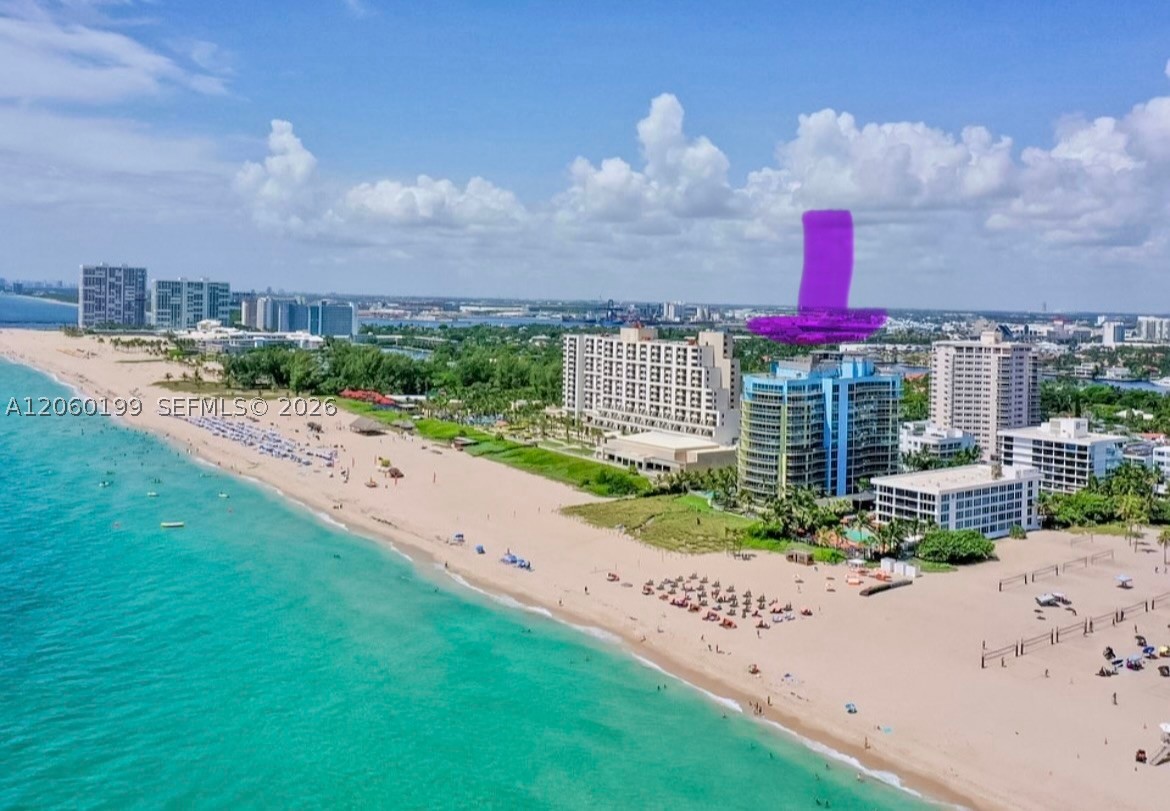 COCONUT GROVE RESIDENCES - Residential