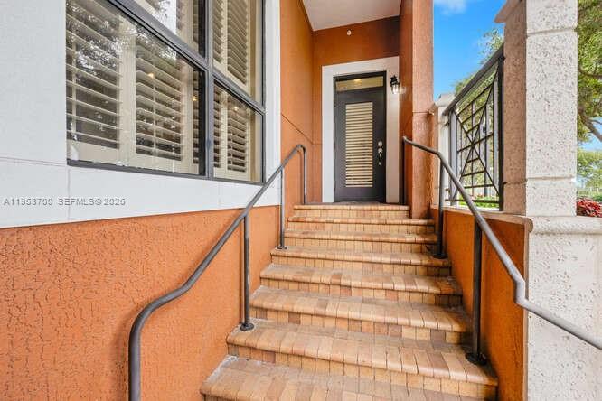 COLONNADE AT DADELAND SW - Residential