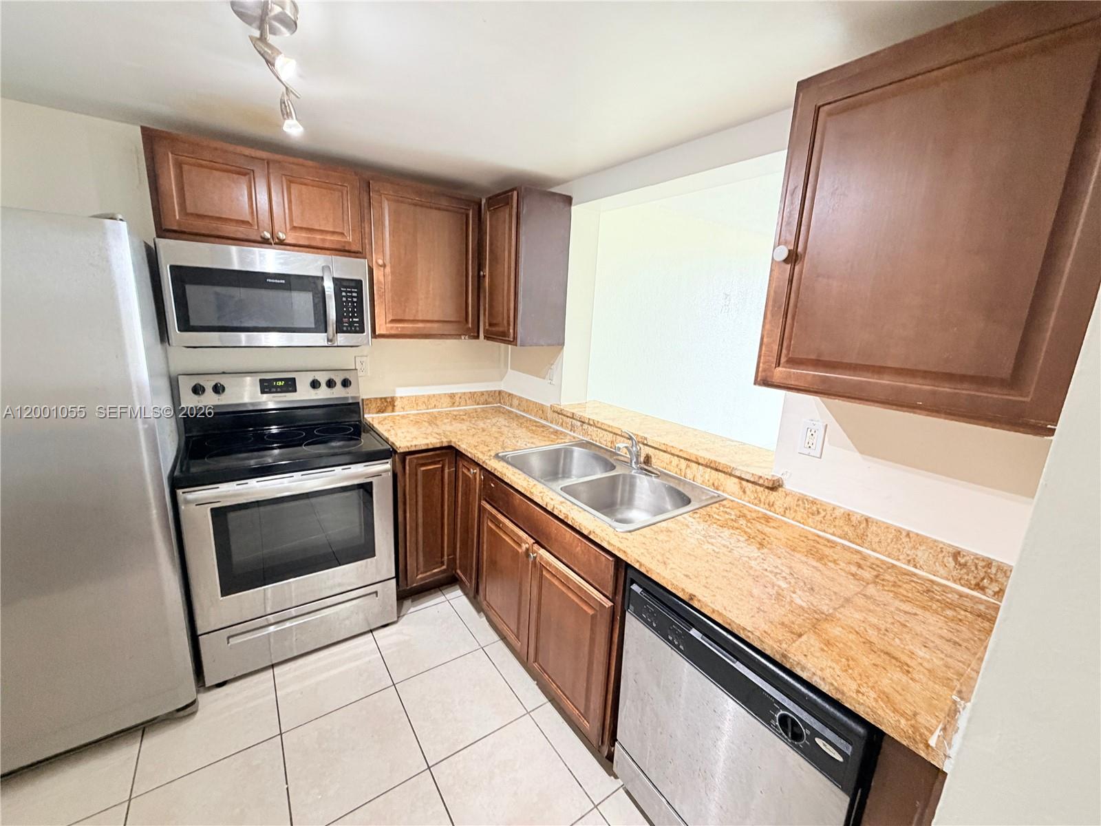 MONTECARLO CONDO - Residential