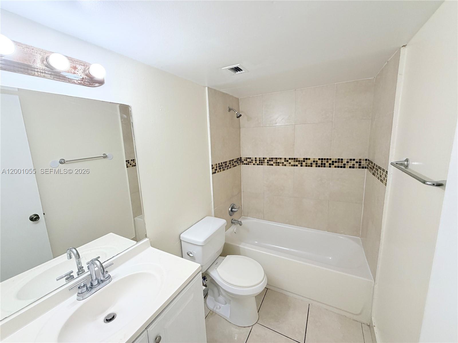 MONTECARLO CONDO - Residential
