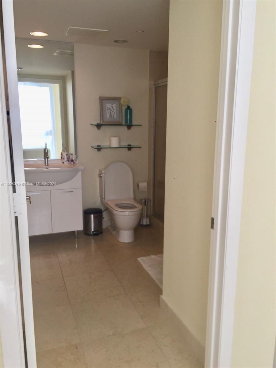 ICON BRICKELL NO TWO - Residential Lease