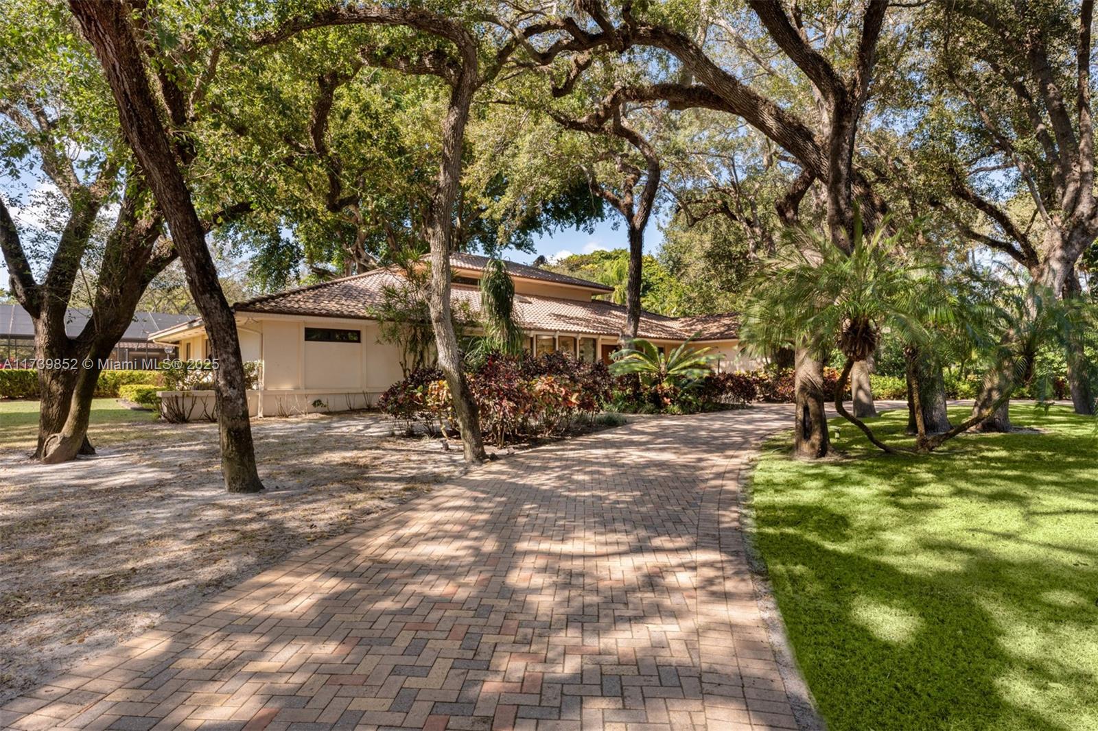 JOURNEYS END ESTATES - Residential