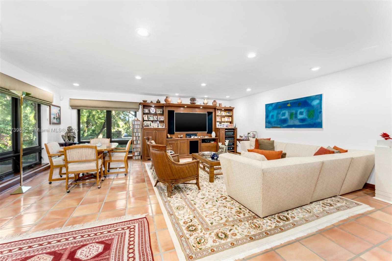 JOURNEYS END ESTATES - Residential