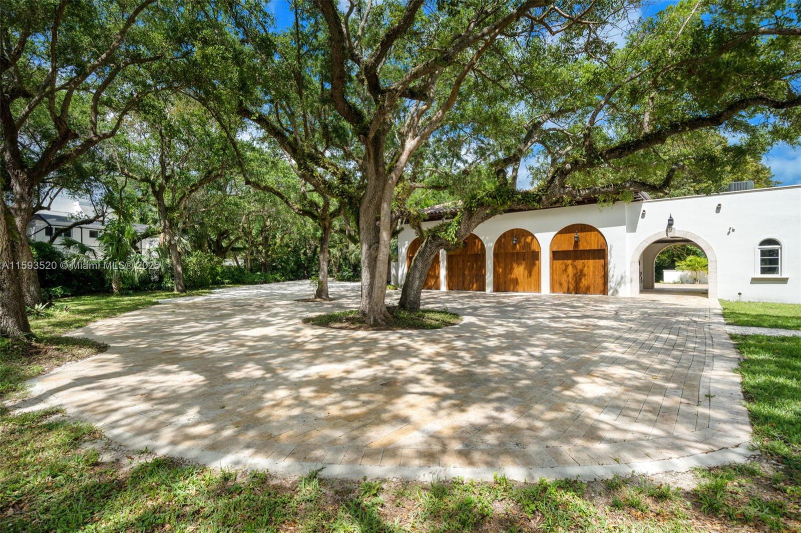CUTLER ESTATES .345 AC - Residential