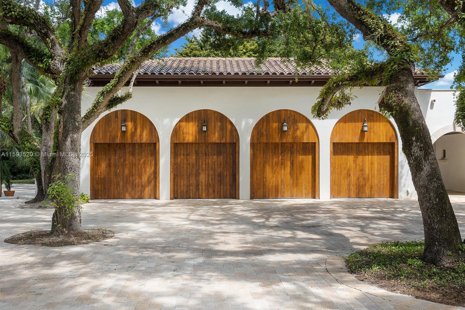 CUTLER ESTATES .345 AC - Residential