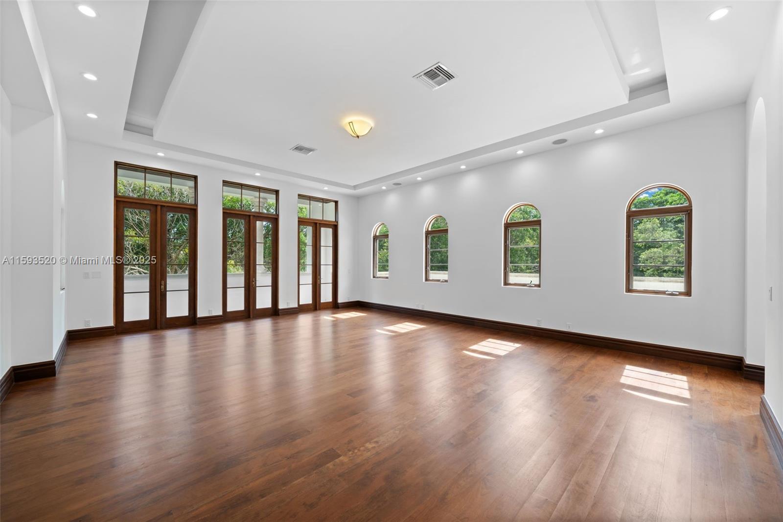 CUTLER ESTATES .345 AC - Residential