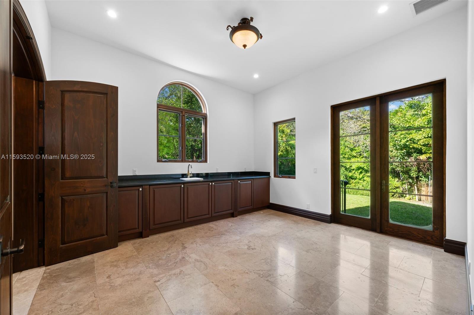 CUTLER ESTATES .345 AC - Residential
