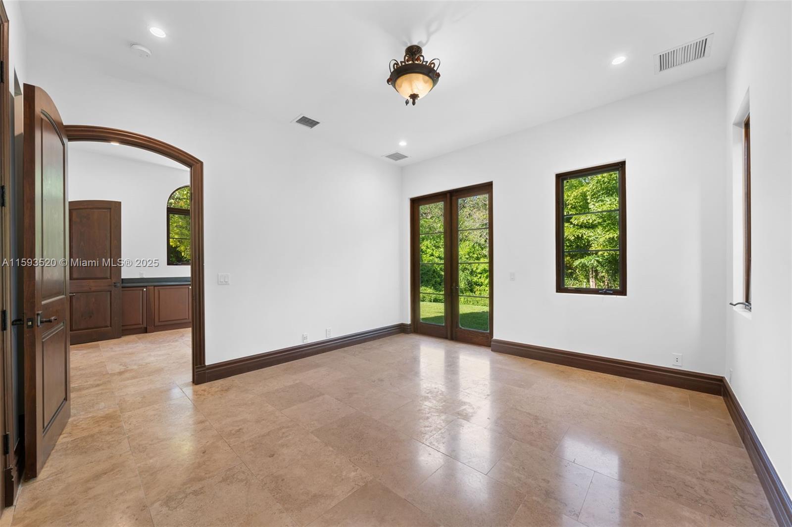 CUTLER ESTATES .345 AC - Residential