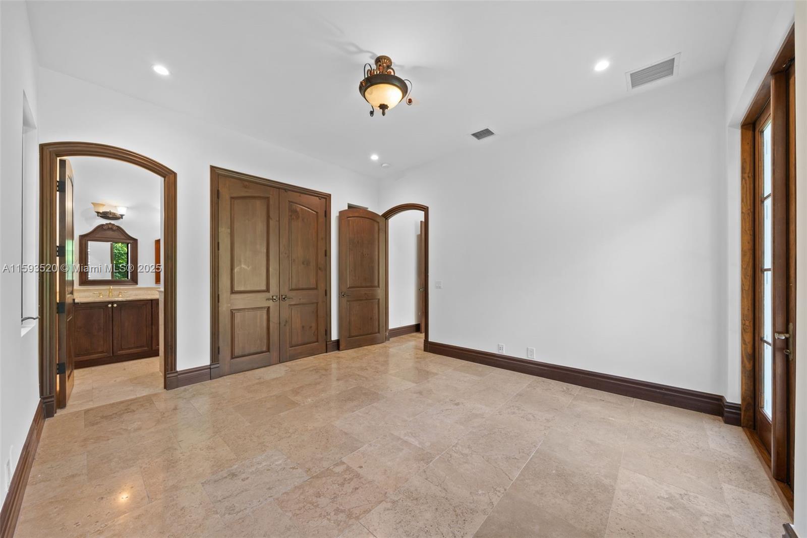 CUTLER ESTATES .345 AC - Residential