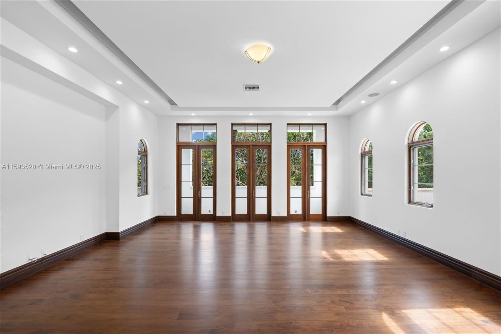 CUTLER ESTATES .345 AC - Residential
