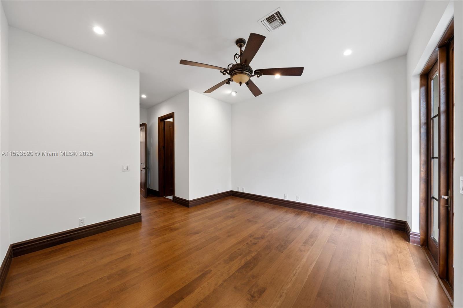 CUTLER ESTATES .345 AC - Residential