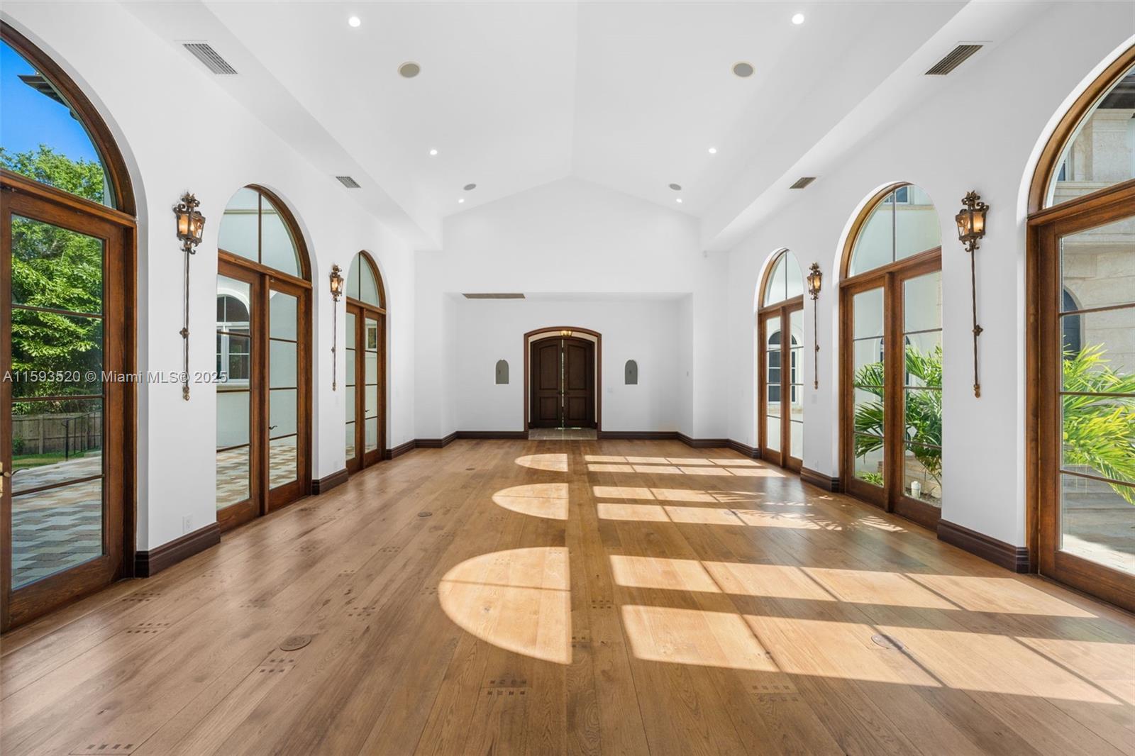 CUTLER ESTATES .345 AC - Residential