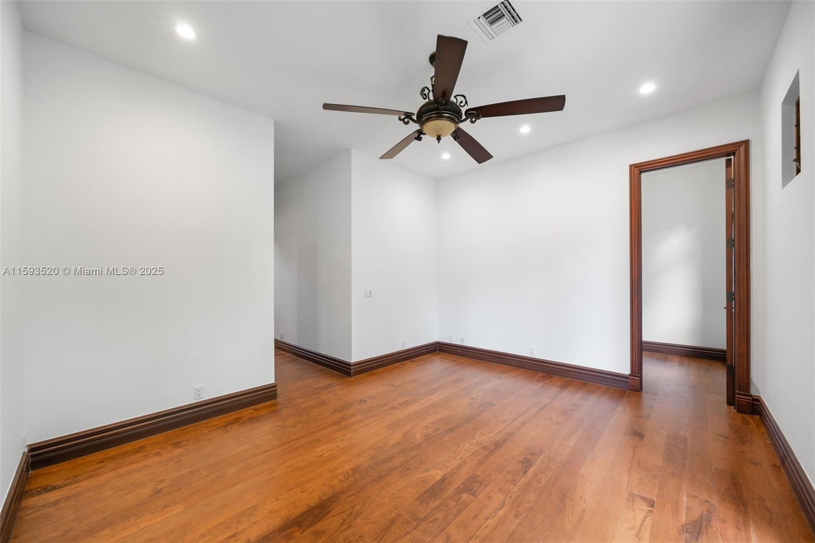 CUTLER ESTATES .345 AC - Residential